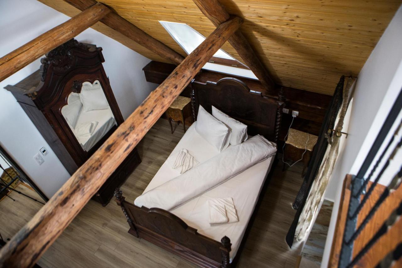Casa Cu Magnolii Hotel Poienile Izei Luaran gambar