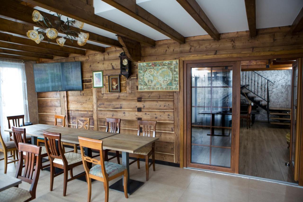 Casa Cu Magnolii Hotel Poienile Izei Luaran gambar